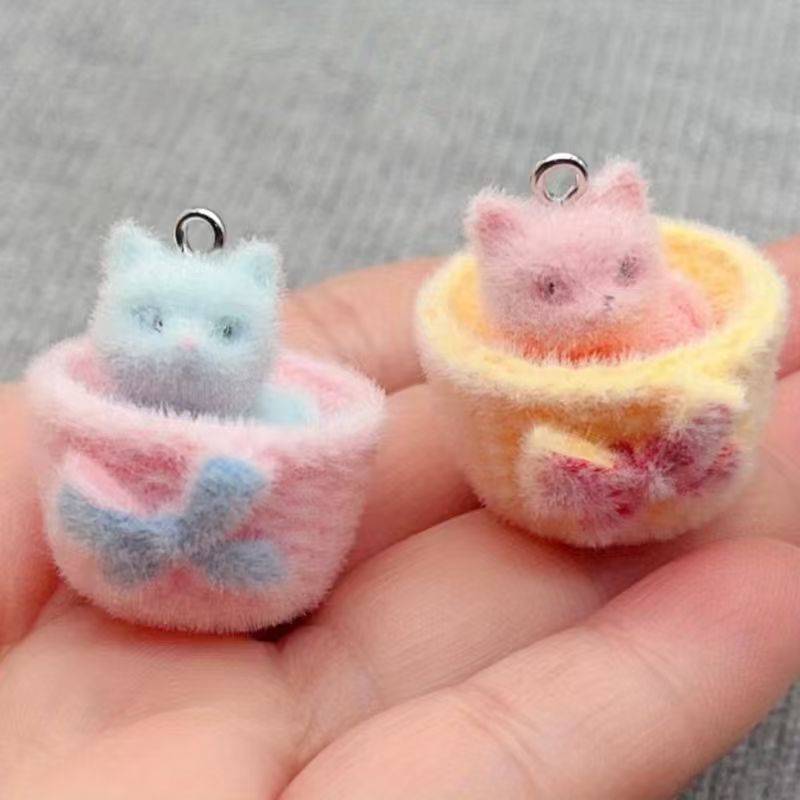 Resin Art Calligraphy - 4pcs 3D plush resin cat pendant,
