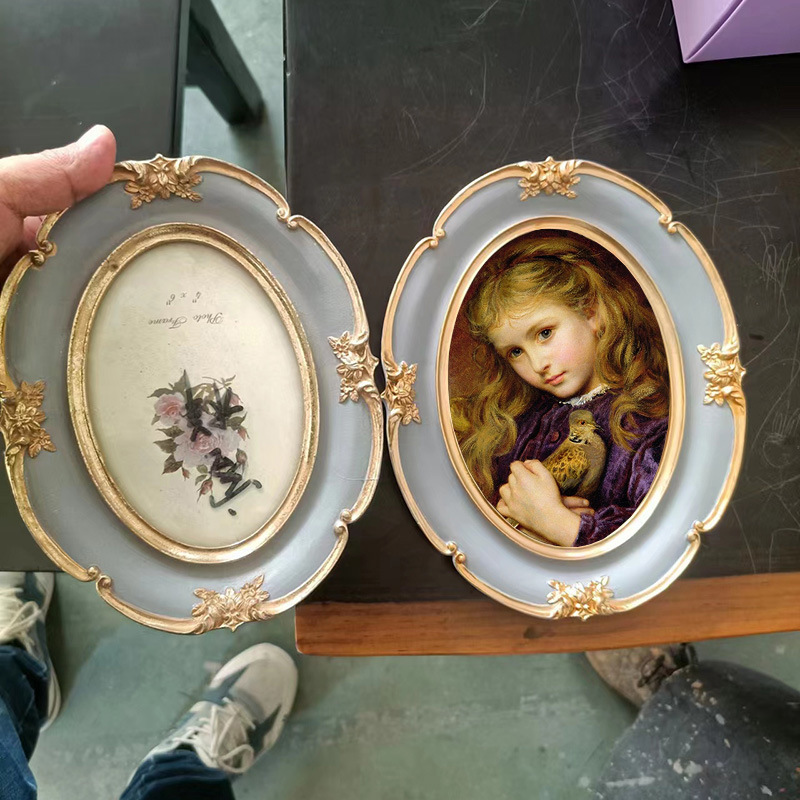 Resin Art Ideas - European Style Oval Vintage Resin Photo