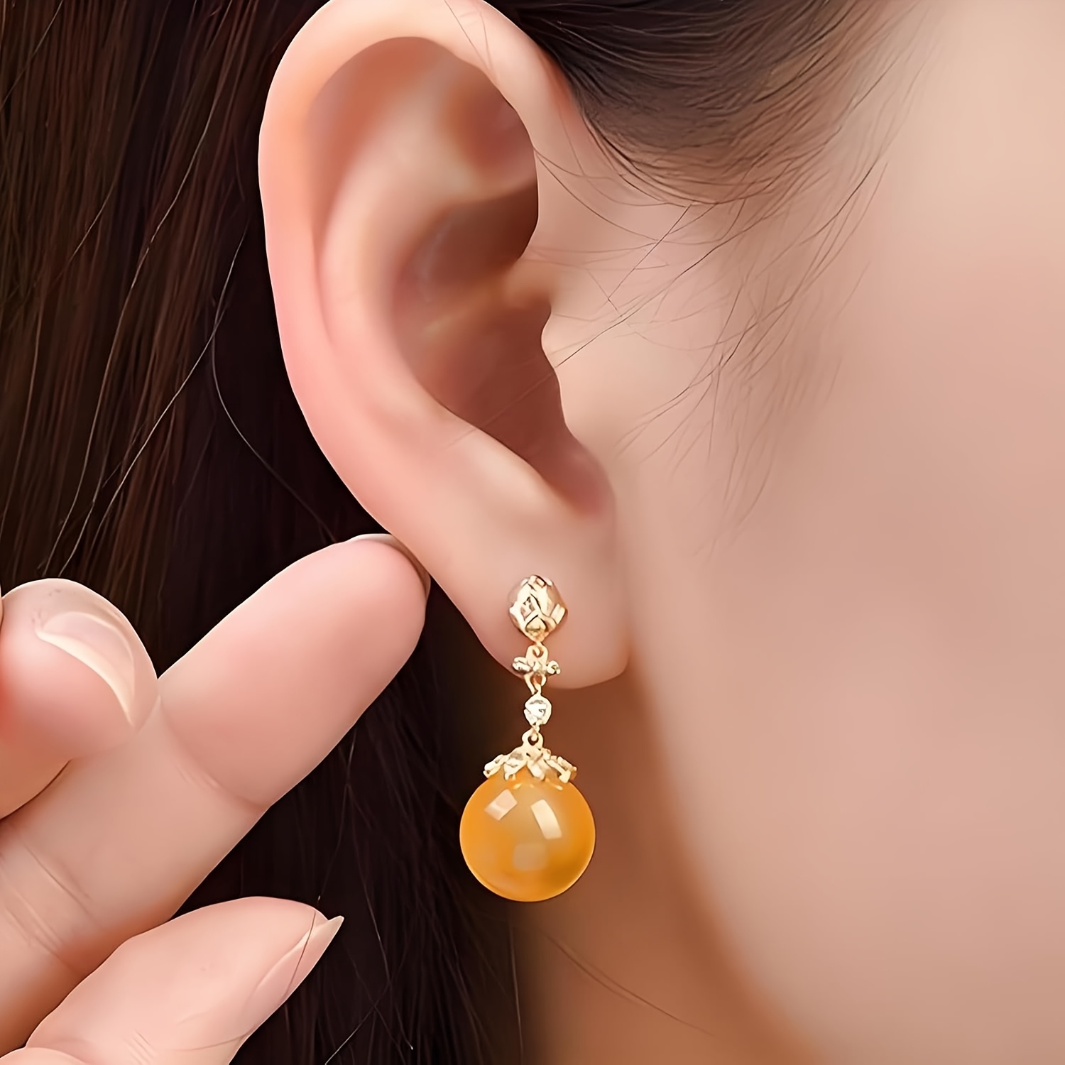 Two Perforated Spherical Silic - Resin Art Jewellery 评论和价格