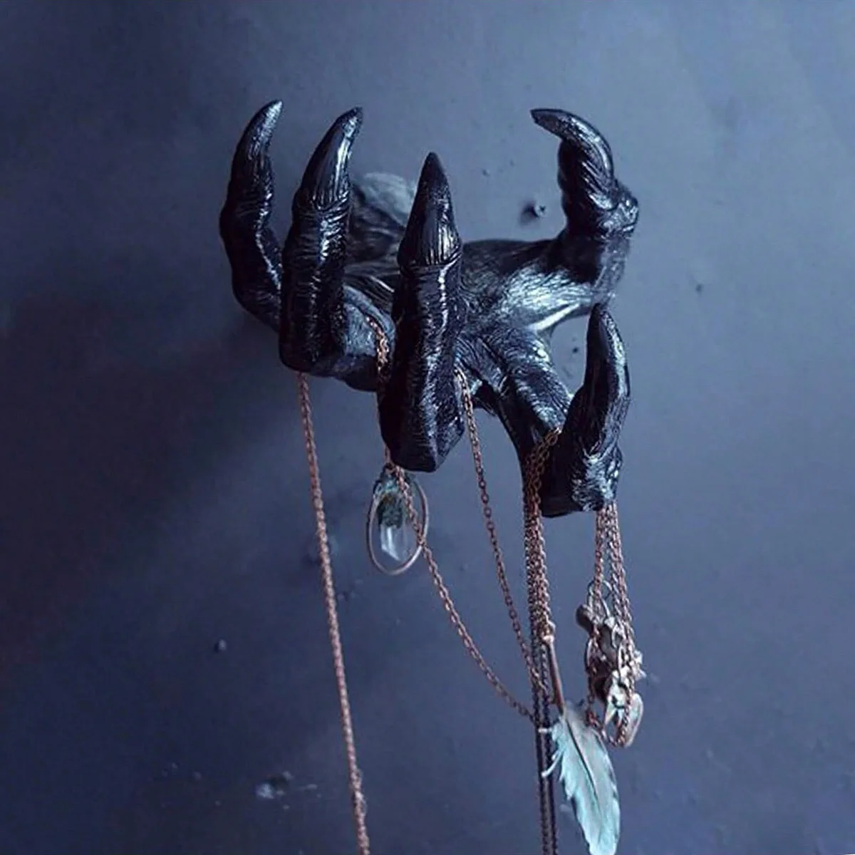 Halloween Gothic Witch Hand St - Resin Art Sculptures 评论和价格