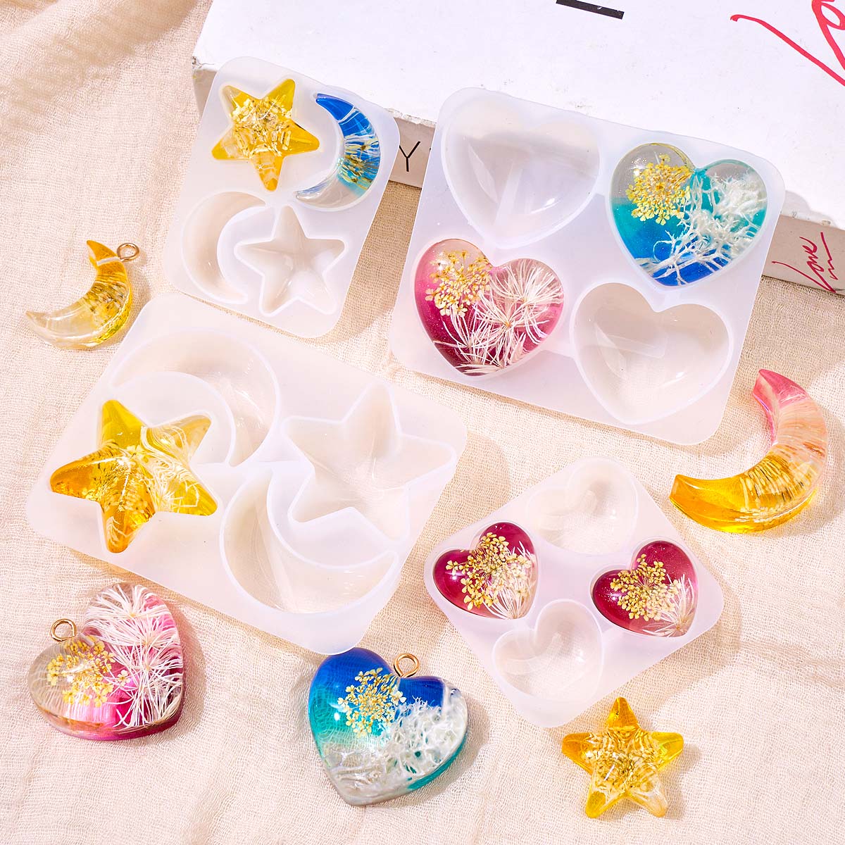 Heart Star Moon Pendant Silico - Resin Art Jewellery 评论和价格