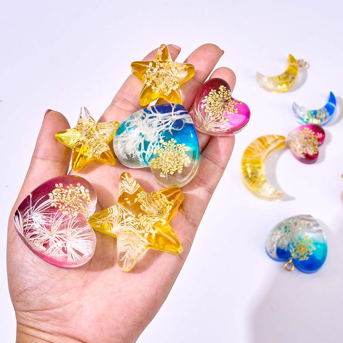 Heart Star Moon Pendant Silico - Resin Art Jewellery 评论和价格