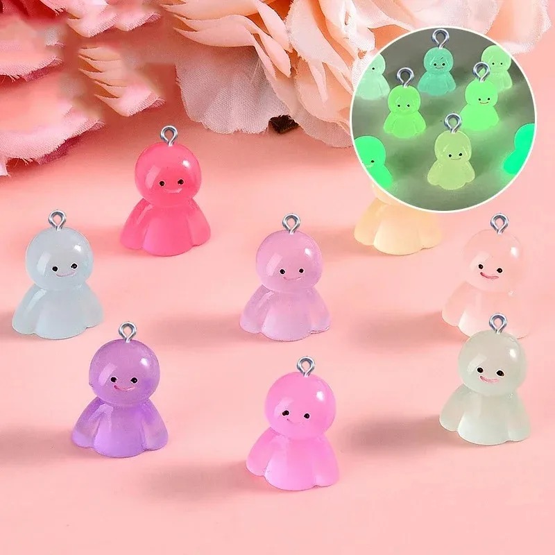 10Pcs Glow In Dark Cartoon Dol - Resin Art Materials 评论和价格