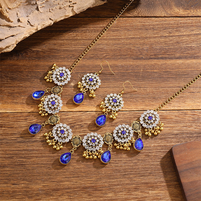 Kymyad Ethnic Vintage Rhinesto - Resin Art Necklace 评论和价格